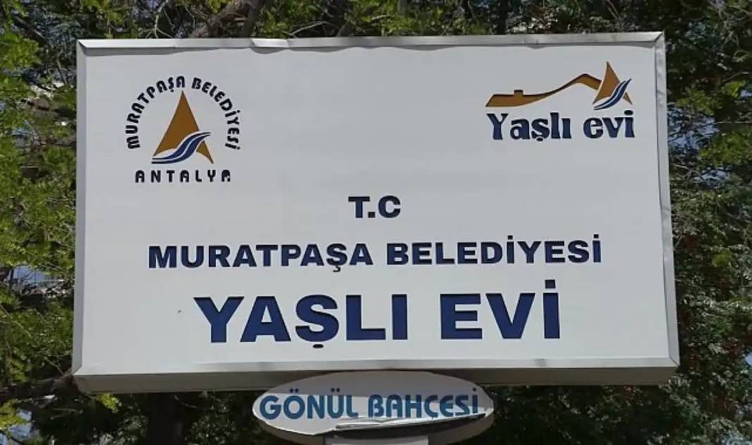 Muratpaşa 'da Dikkat Çekmek İçin Yaptılar! Toplandılar! 5